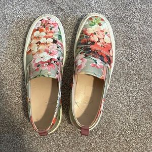 Gucci slip  ons - floral print